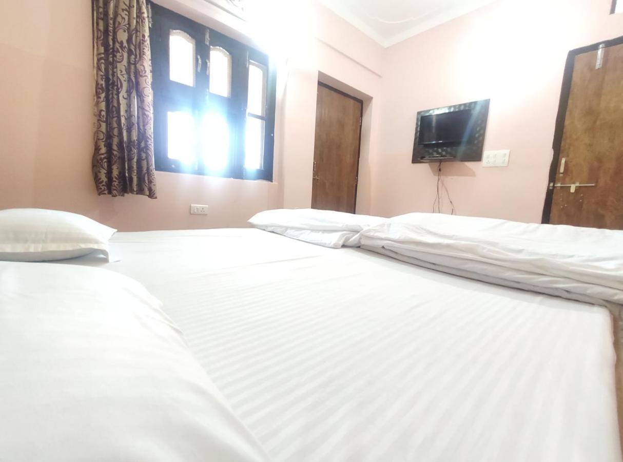 Choudhary Guest House Udaipur Bagian luar foto